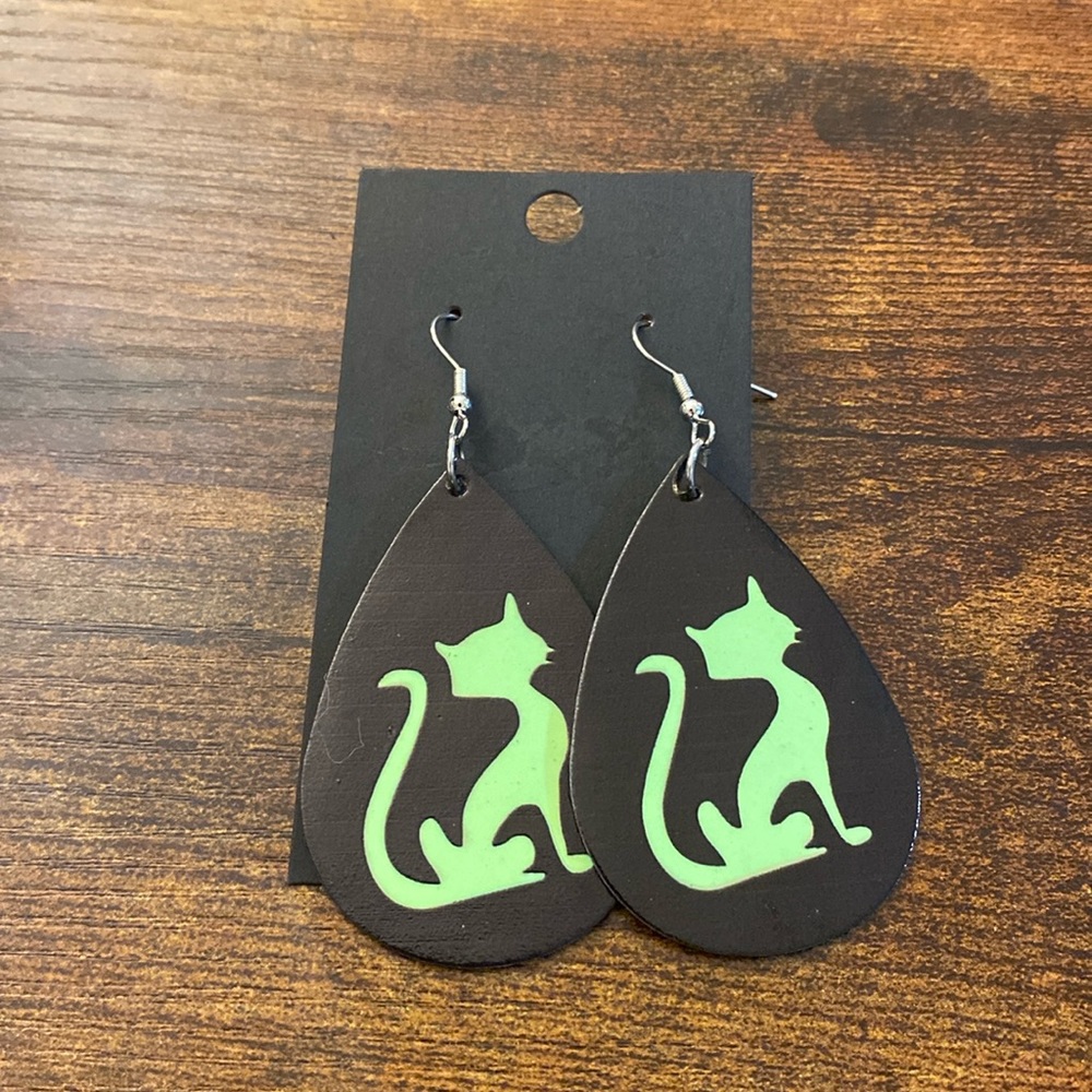 “Black” Cat Glow in the Dark Dangle Earrings